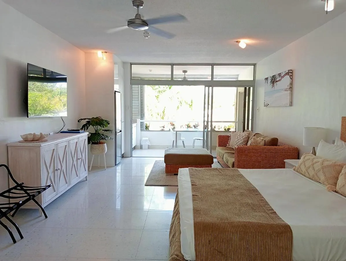 Aparthotel Club Tropical Resort - Official Onsite Reception & Check In Port Douglas