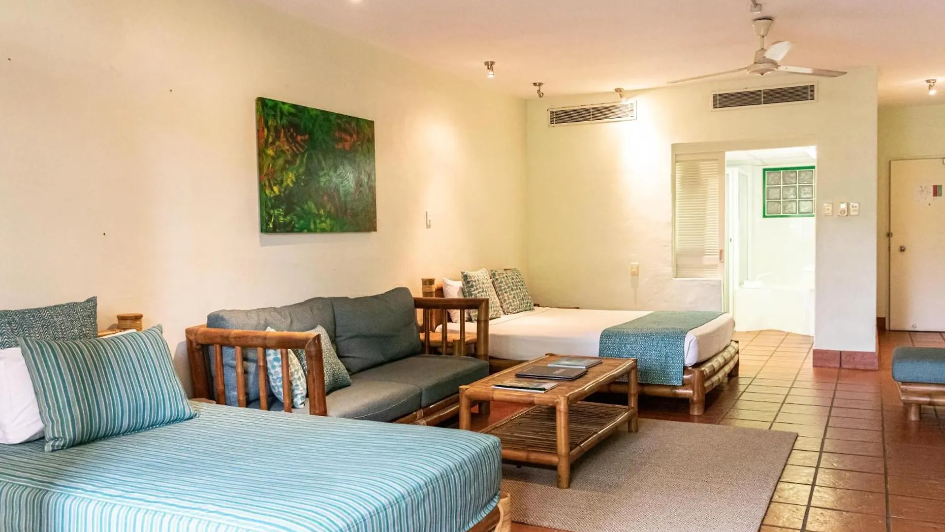 Club Tropical Resort - Official Onsite Reception & Check In Port Douglas 4*,  Australia