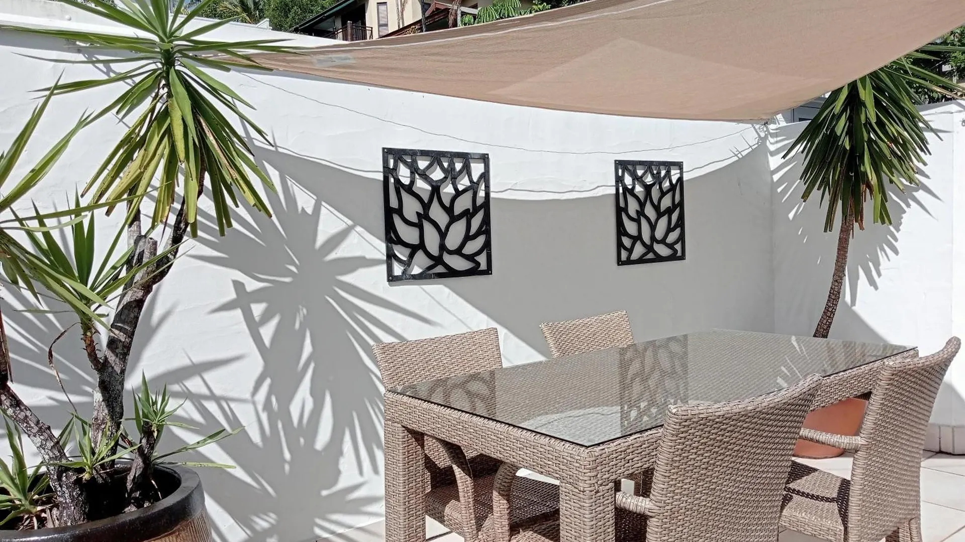 Club Tropical Resort - Official Onsite Reception & Check In Port Douglas
