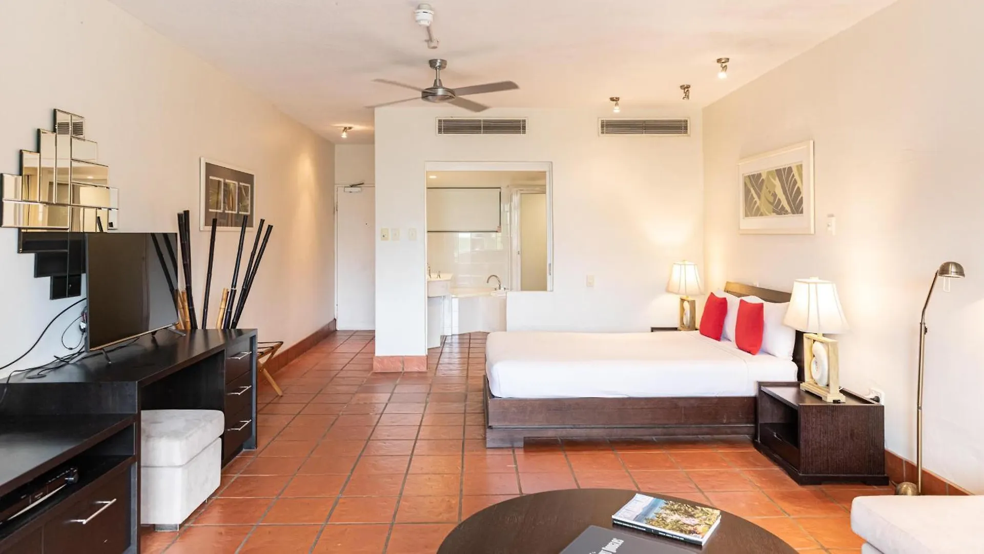 Club Tropical Resort - Official Onsite Reception & Check In Port Douglas 4*,  Australia