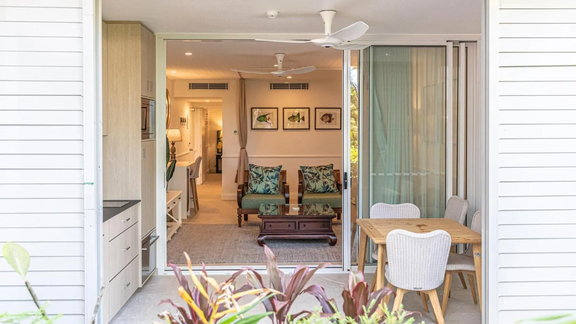 Club Tropical Resort - Official Onsite Reception & Check In Port Douglas Aparthotel