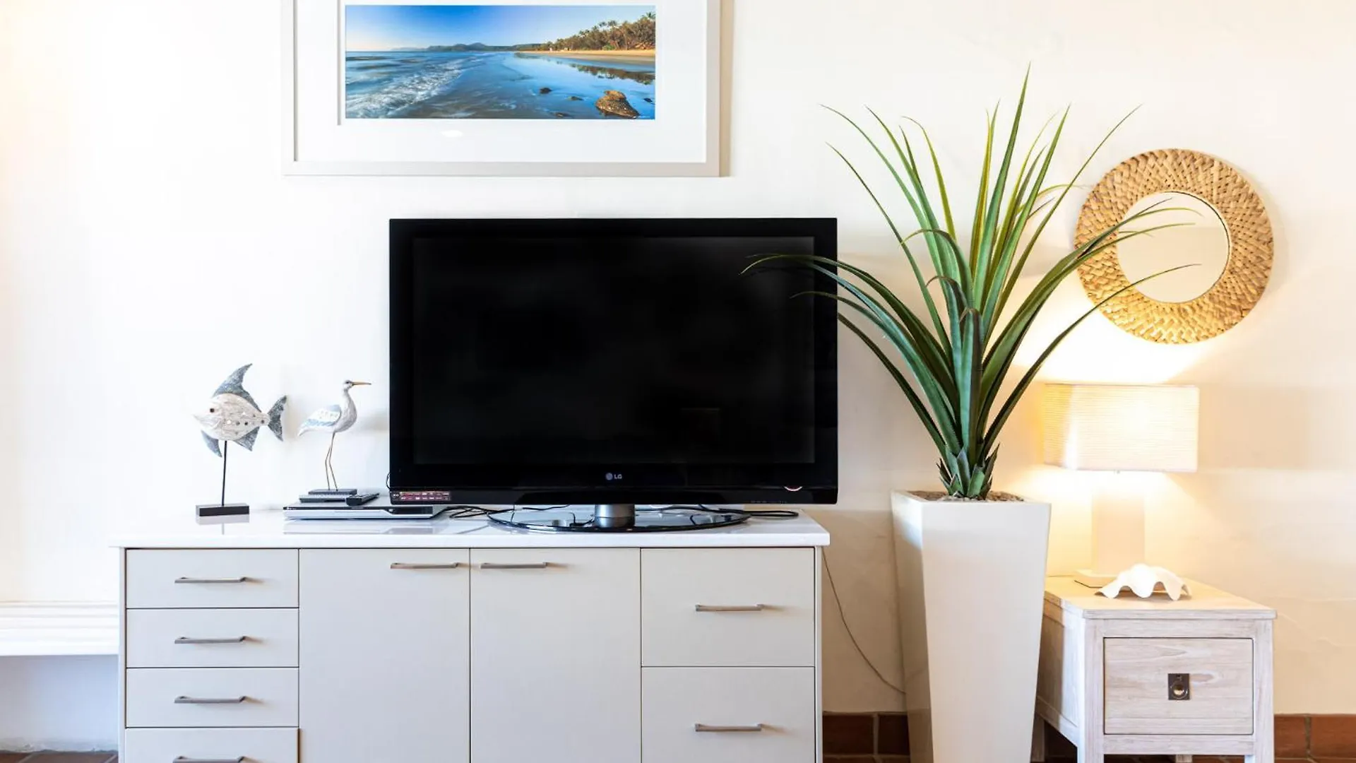 Club Tropical Resort - Official Onsite Reception & Check In Port Douglas
