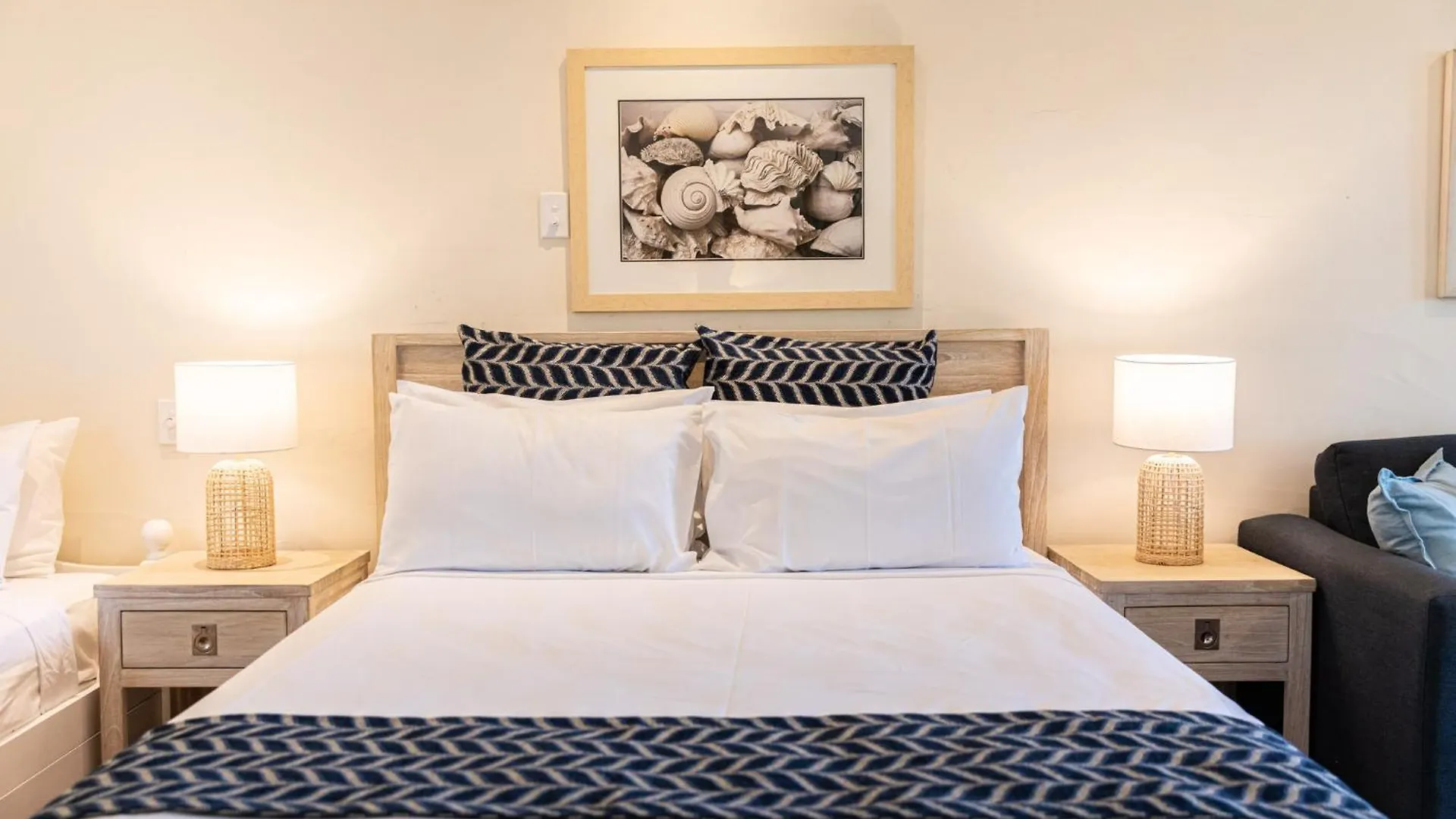 Aparthotel Club Tropical Resort - Official Onsite Reception & Check In Port Douglas