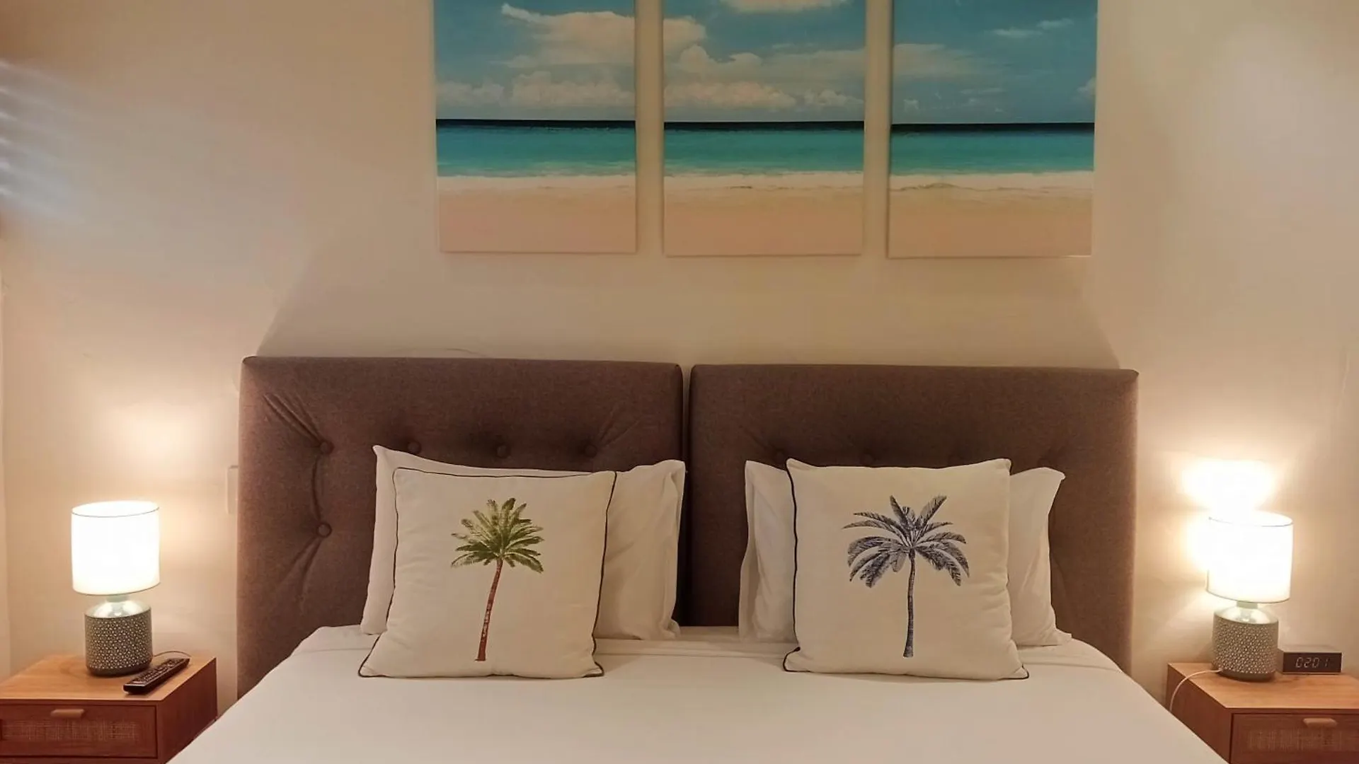 Club Tropical Resort - Official Onsite Reception & Check In Port Douglas Australia